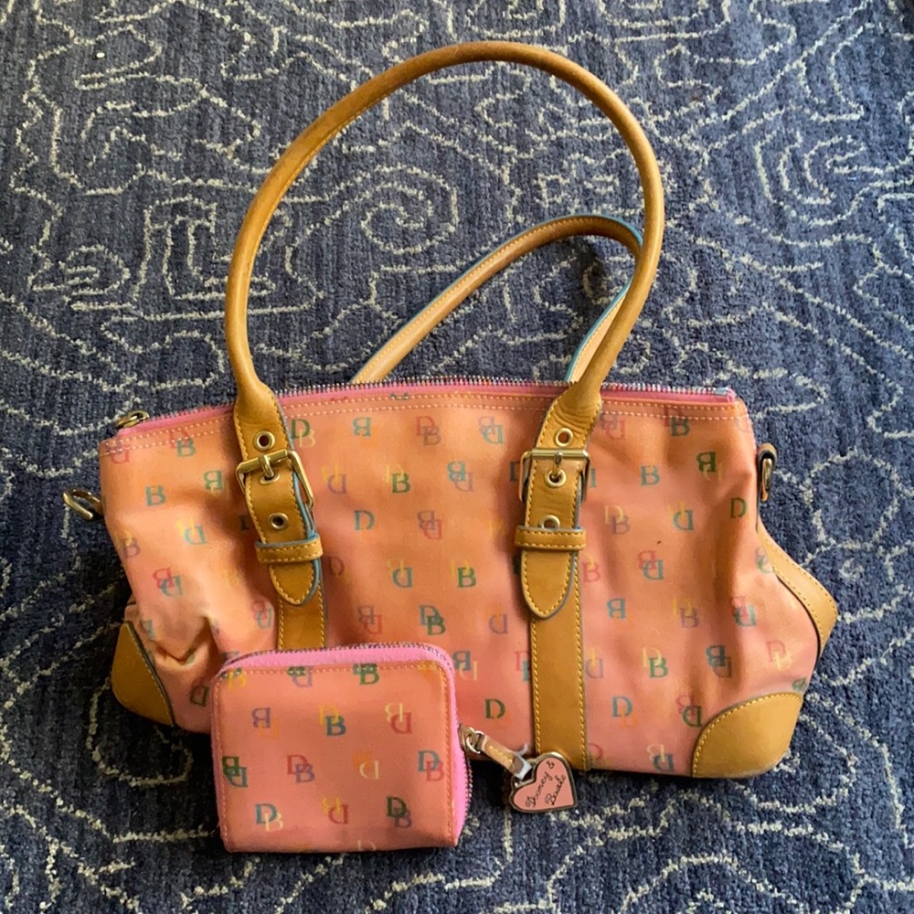 Dooney & Bourke